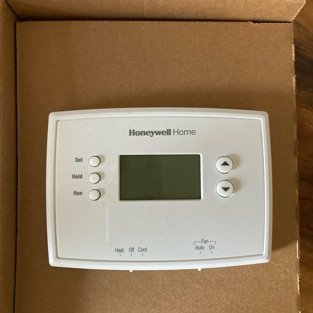 Honeywell Home Thermostat - Picture 2 of 5